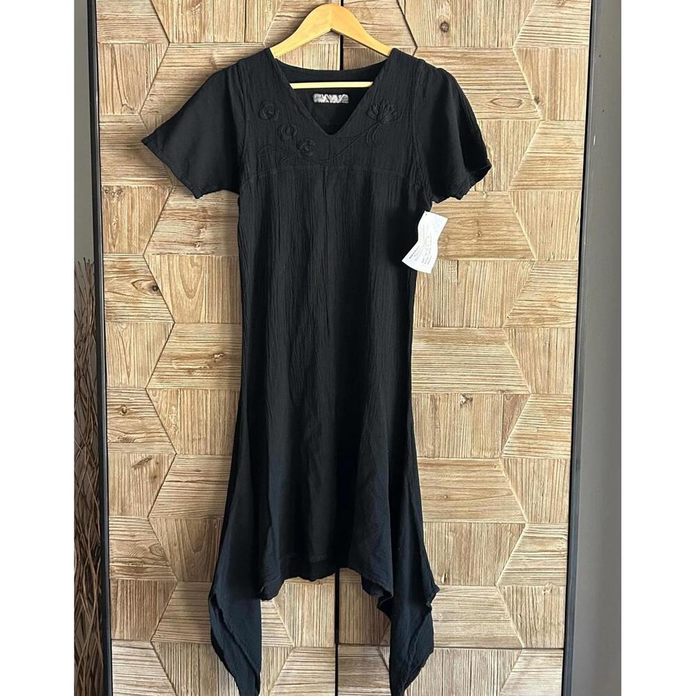 NWT Manta Del Lago Short Sleeve Dress Sz Small Black Shark Bite Hem